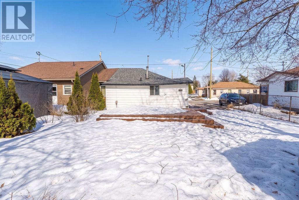 6b Peter Street, Copper Cliff, Ontario  P0M 1N0 - Photo 13 - 2127219