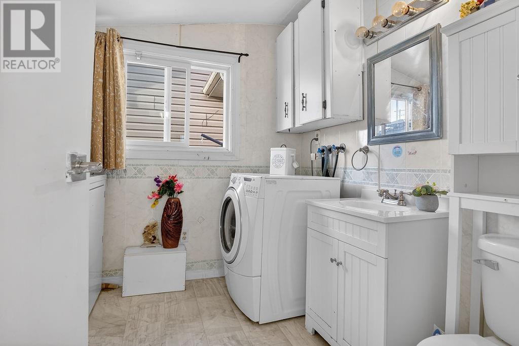 6b Peter Street, Copper Cliff, Ontario  P0M 1N0 - Photo 7 - 2127219