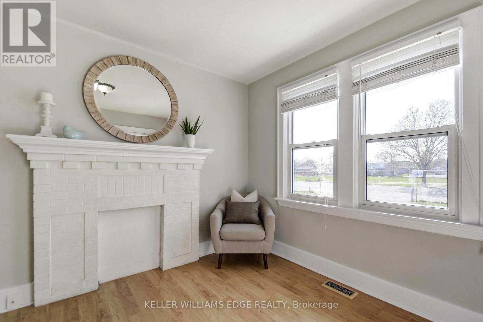 53 East 19th Street, Hamilton, Ontario  L9A 4R9 - Photo 5 - X13023592