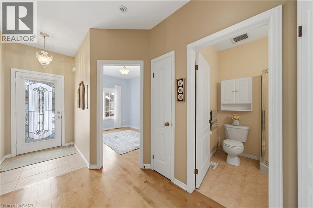 46 Manitoulin Trail, Hamilton, Ontario  L9B 2X8 - Photo 3 - 40805507