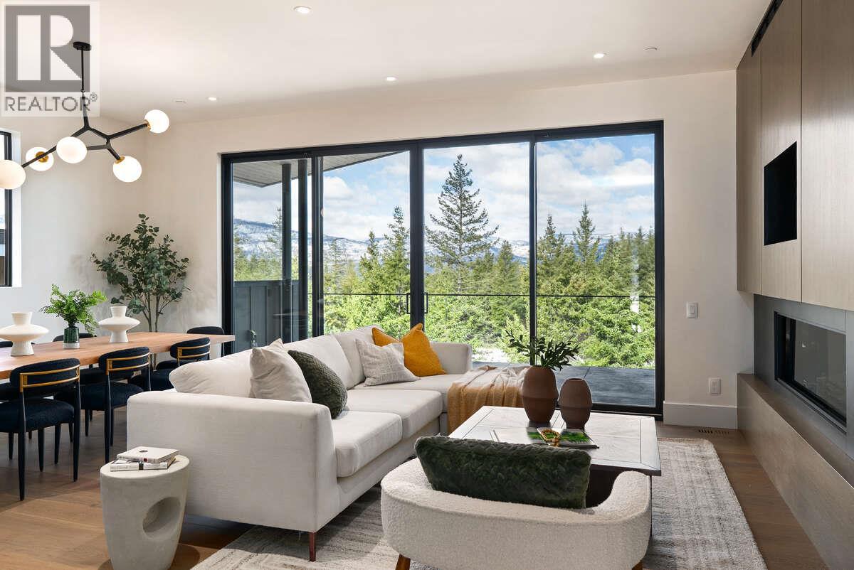 866 Predator Ridge Drive, Vernon, British Columbia  V1H 1G4 - Photo 13 - 10380484