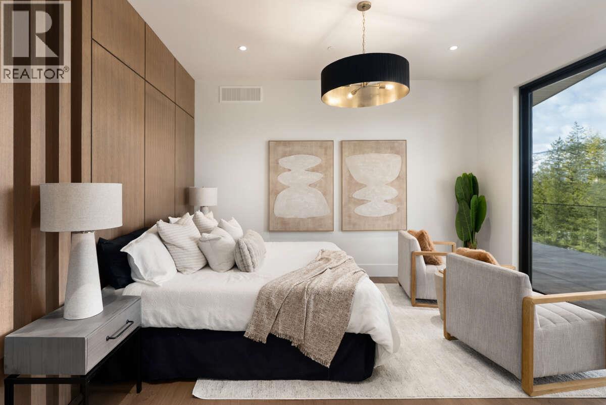 866 Predator Ridge Drive, Vernon, British Columbia  V1H 1G4 - Photo 16 - 10380484