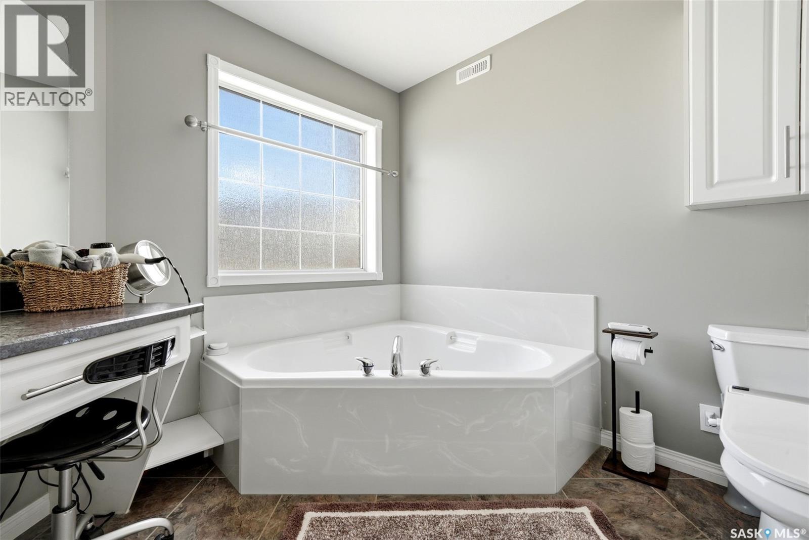 5 Corbin Bay, Grand Coulee, Saskatchewan  S4P 2Z2 - Photo 17 - SK033037