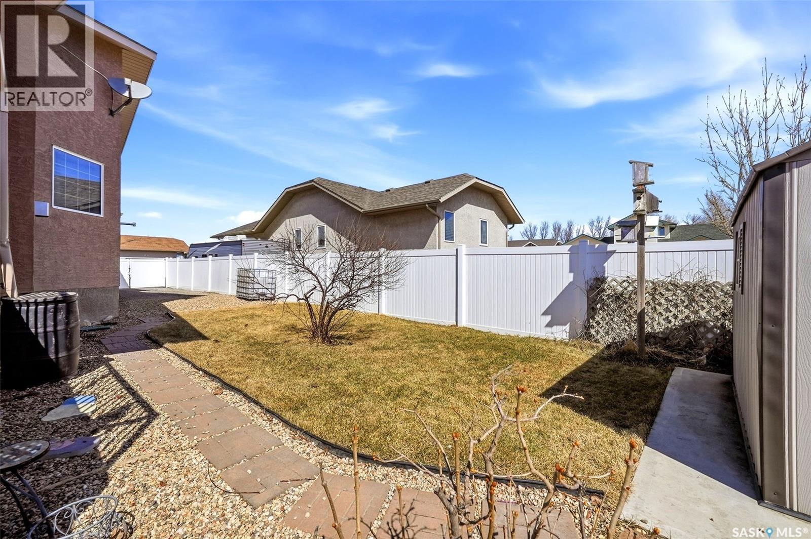 5 Corbin Bay, Grand Coulee, Saskatchewan  S4P 2Z2 - Photo 44 - SK033037