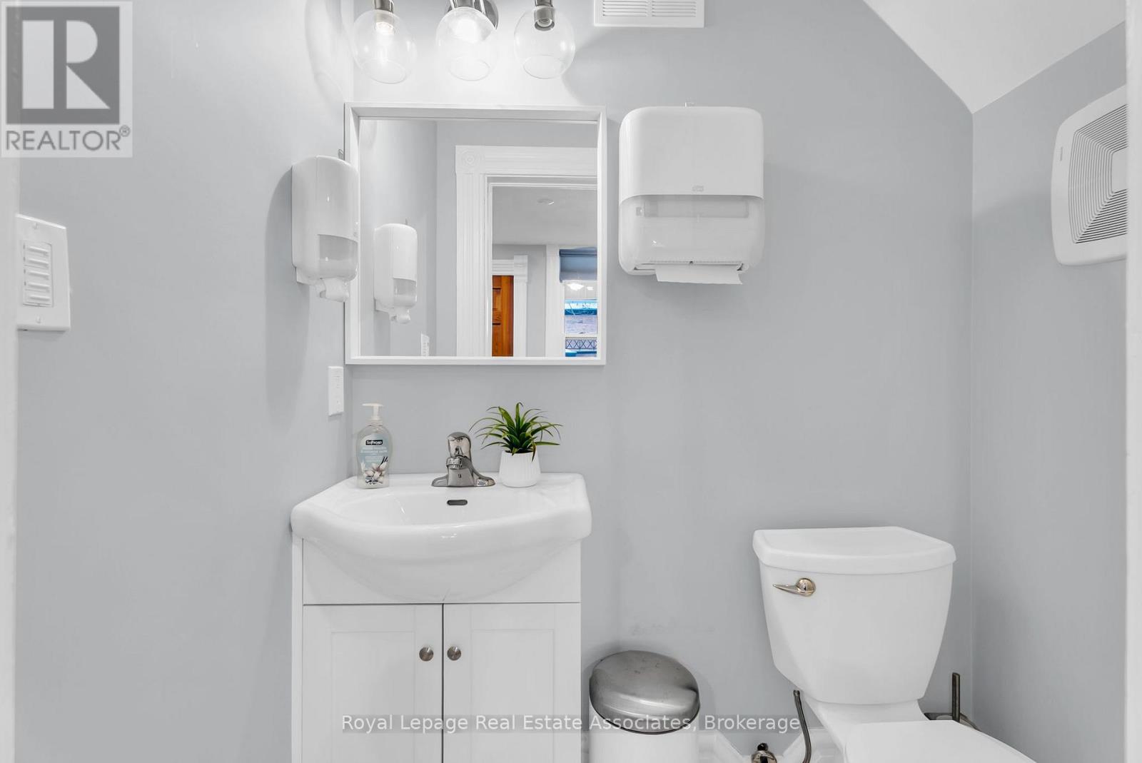 1 Third Avenue, Orangeville, Ontario  L9W 1G8 - Photo 25 - W12962612