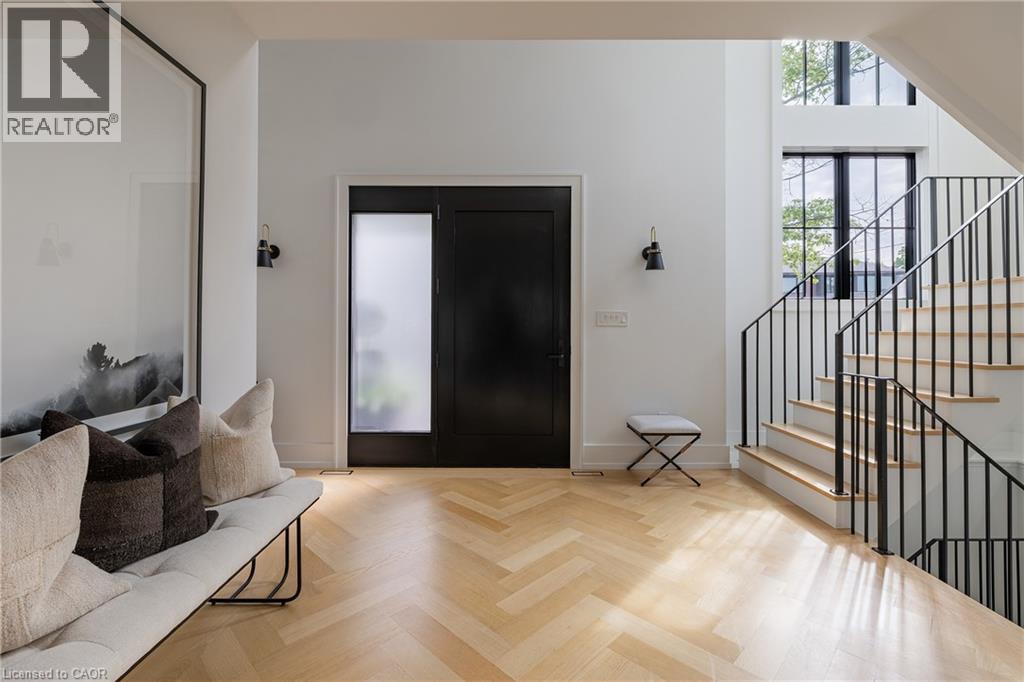 367 Seaton Drive, Oakville, Ontario  L6L 3X9 - Photo 4 - 40822371