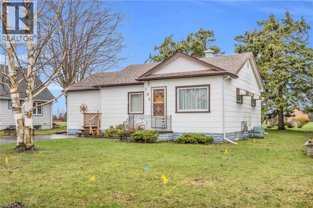 104 KING Street, Palmerston, Ontario