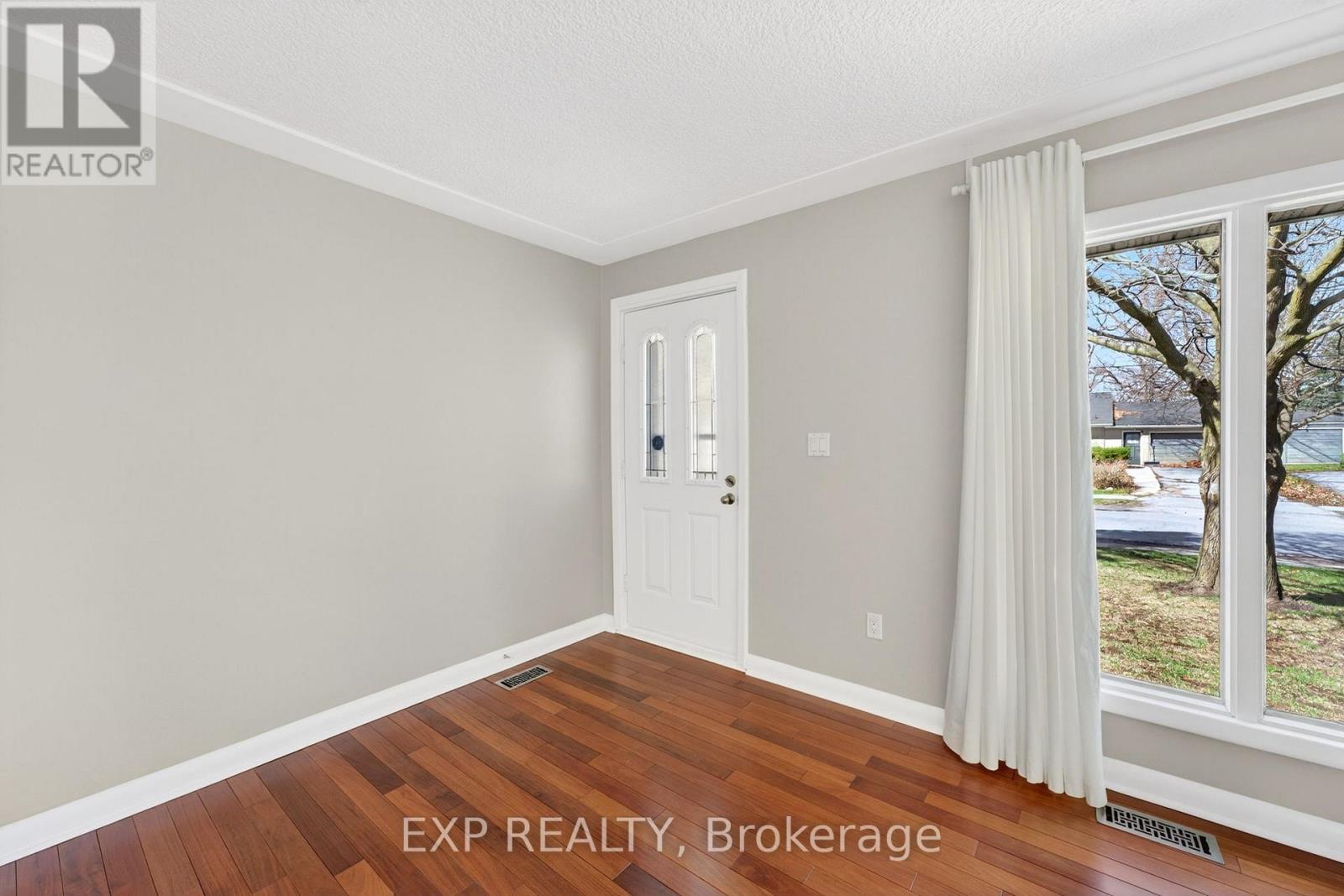 390 Mcewen Drive, Kingston, Ontario  K7M 3W3 - Photo 4 - X13023686