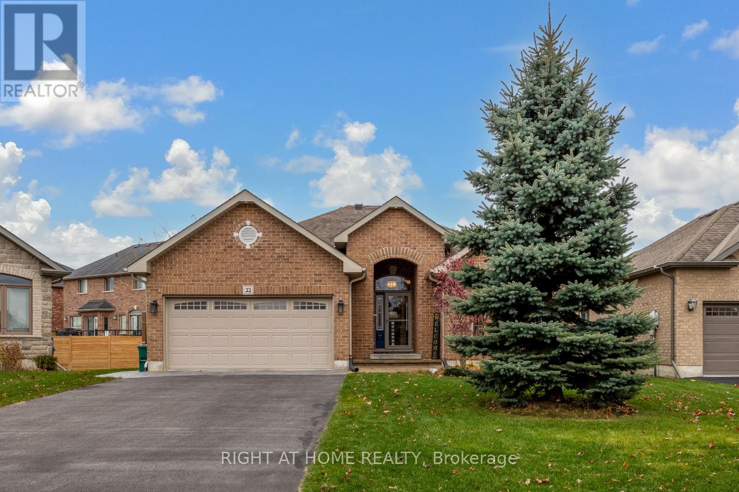 22 Lavender Place, Belleville, Ontario  K8P 0B9 - Photo 1 - X13023752