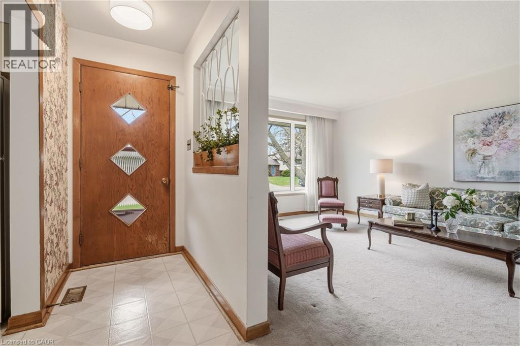 369 Beechwood Crescent, Burlington, Ontario  L7L 3P7 - Photo 7 - 40822075