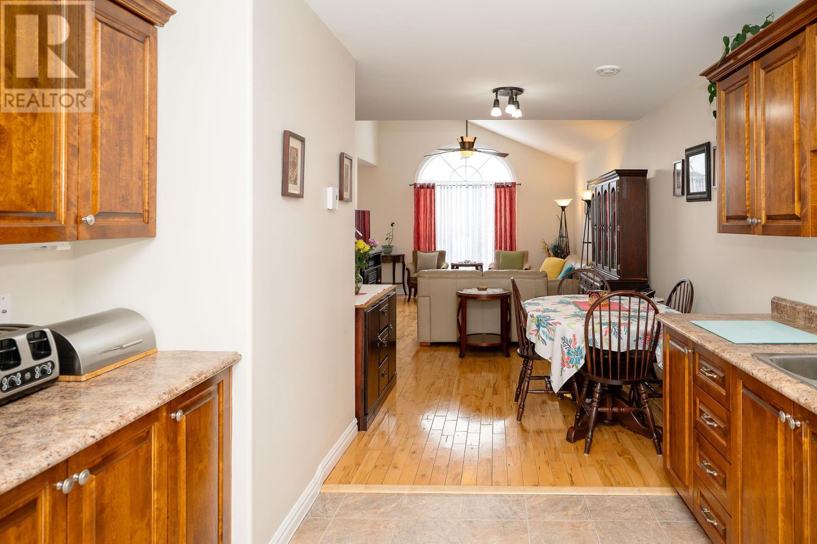 23 Russell Street, Gander, Newfoundland & Labrador  A1V 0A1 - Photo 11 - 1296338