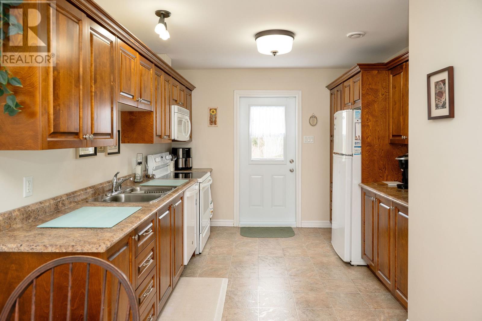 23 Russell Street, Gander, Newfoundland & Labrador  A1V 0A1 - Photo 12 - 1296338