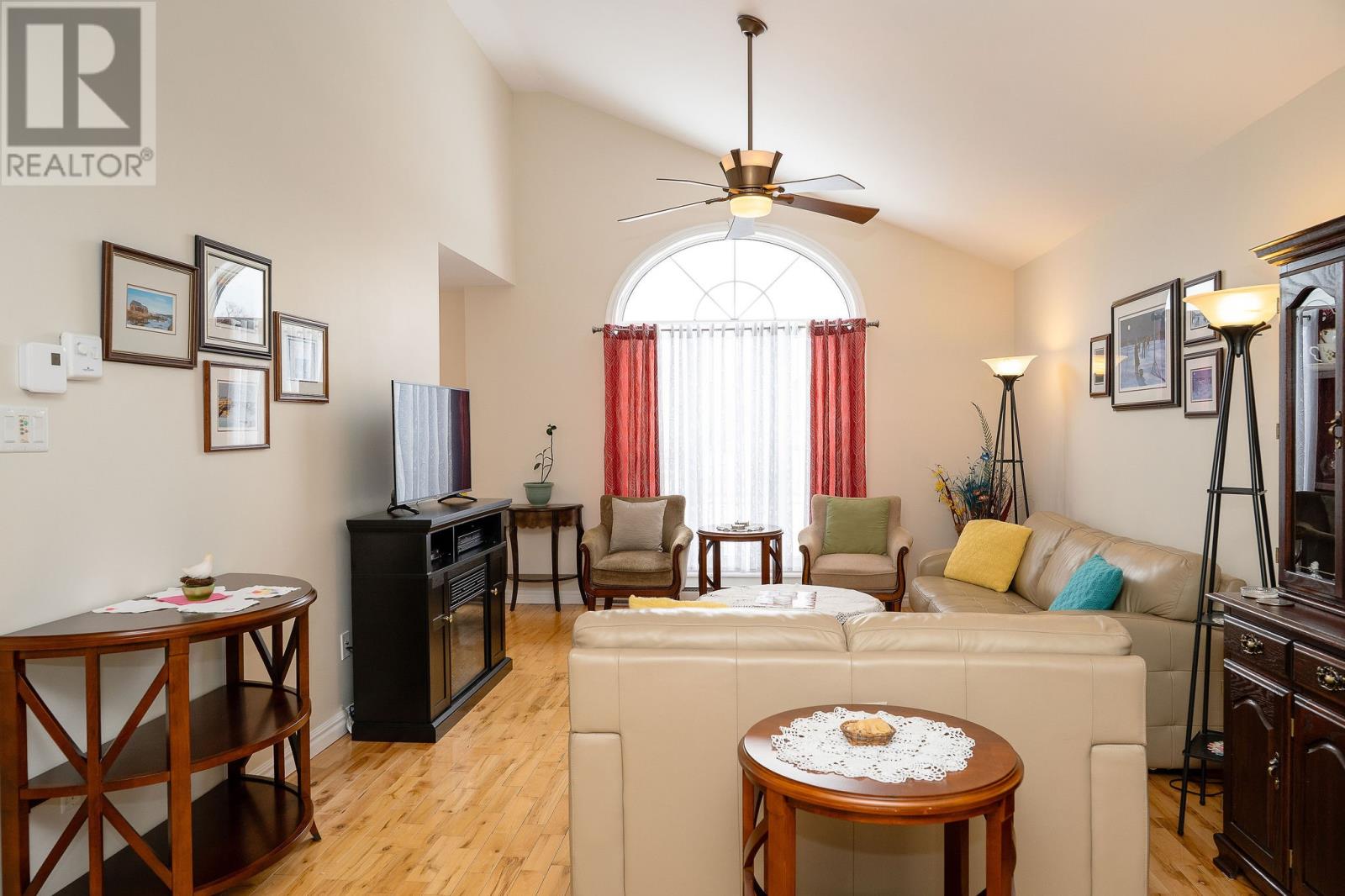 23 Russell Street, Gander, Newfoundland & Labrador  A1V 0A1 - Photo 3 - 1296338