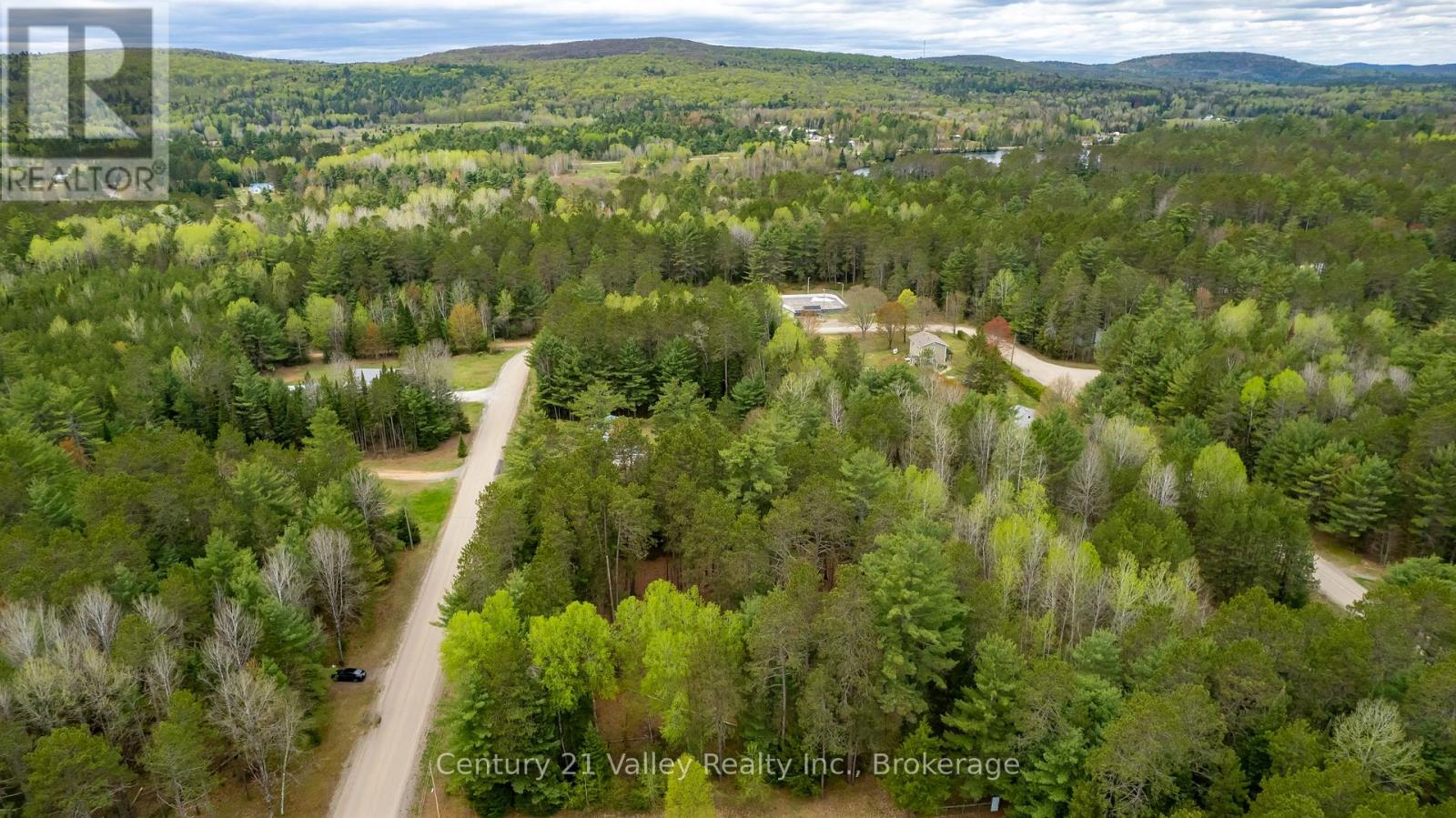 536 Pine Street, Greater Madawaska, Ontario  K0J 2R0 - Photo 12 - X13023640