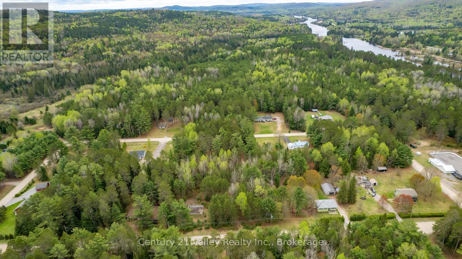 536 Pine Street, Greater Madawaska, Ontario  K0J 2R0 - Photo 14 - X13023640