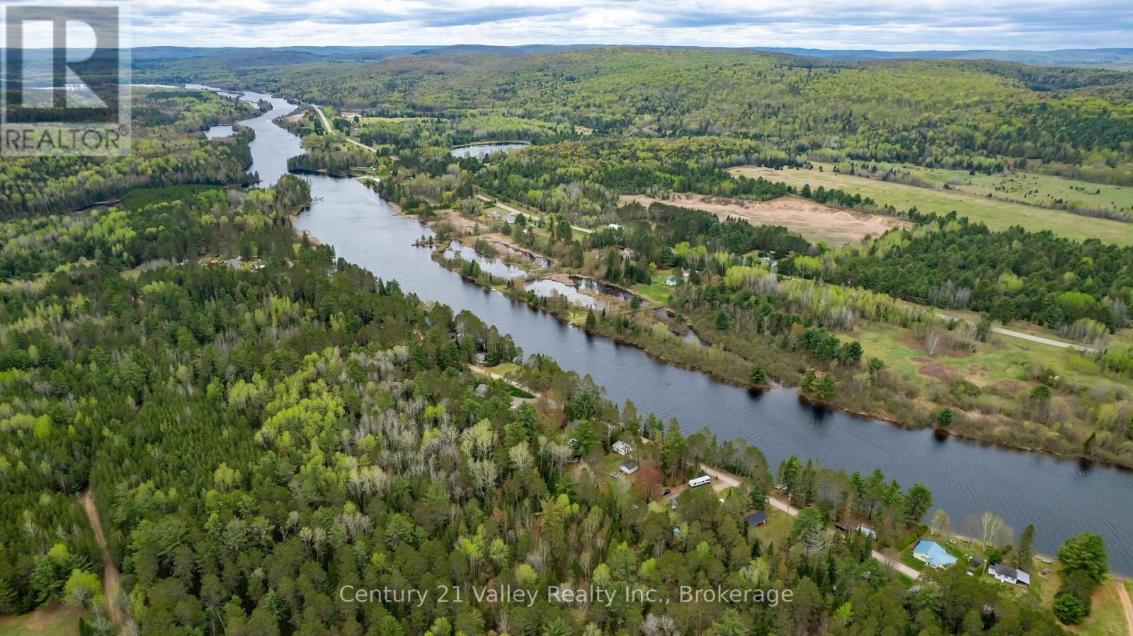 536 Pine Street, Greater Madawaska, Ontario  K0J 2R0 - Photo 16 - X13023640