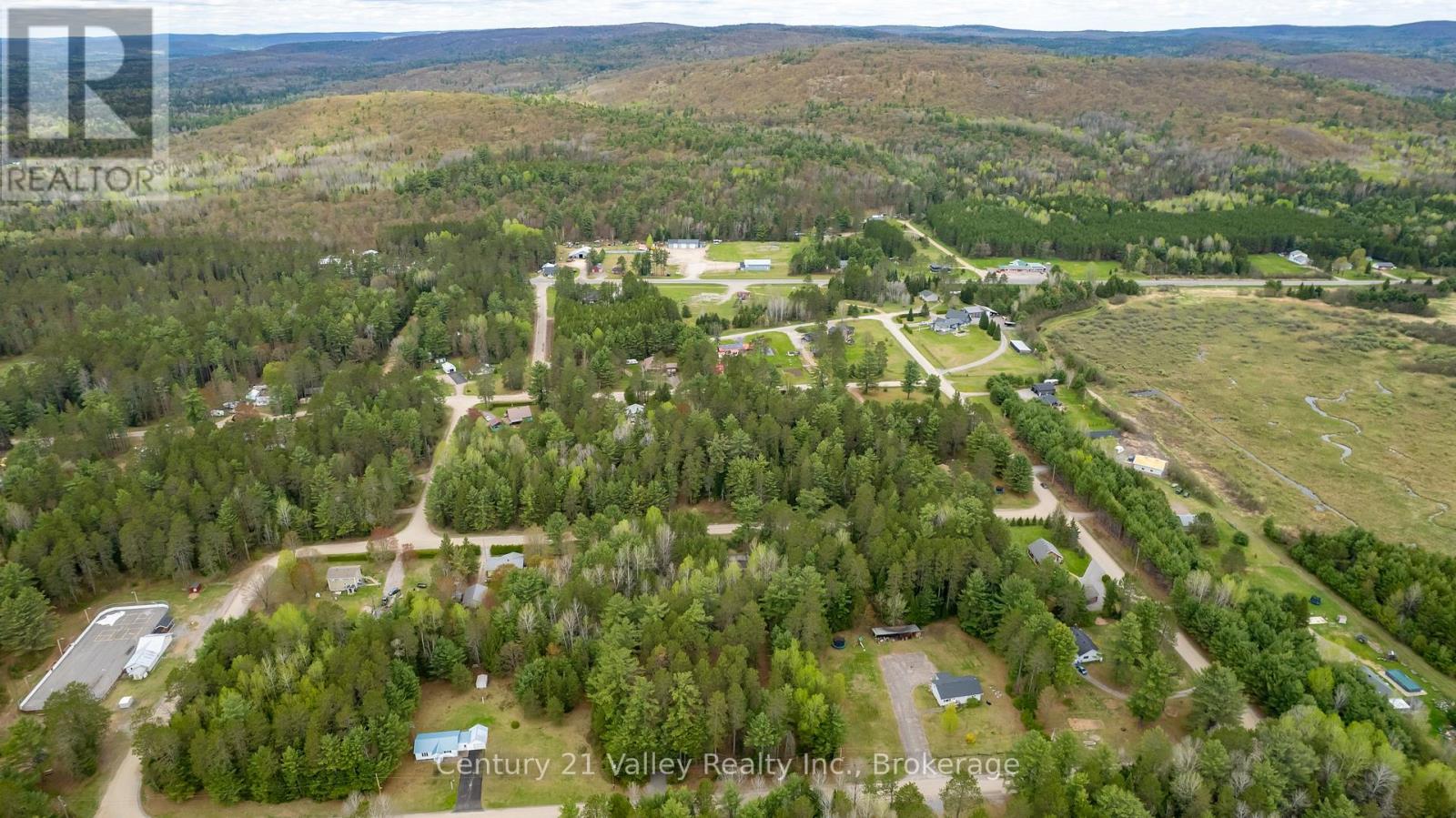 536 Pine Street, Greater Madawaska, Ontario  K0J 2R0 - Photo 21 - X13023640