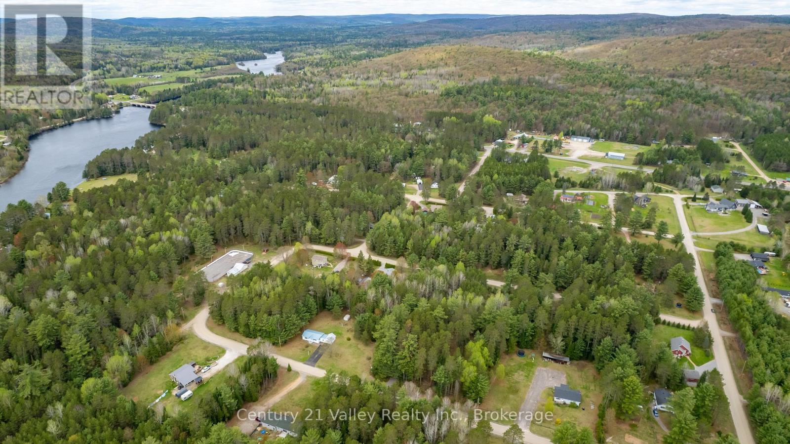 536 Pine Street, Greater Madawaska, Ontario  K0J 2R0 - Photo 22 - X13023640