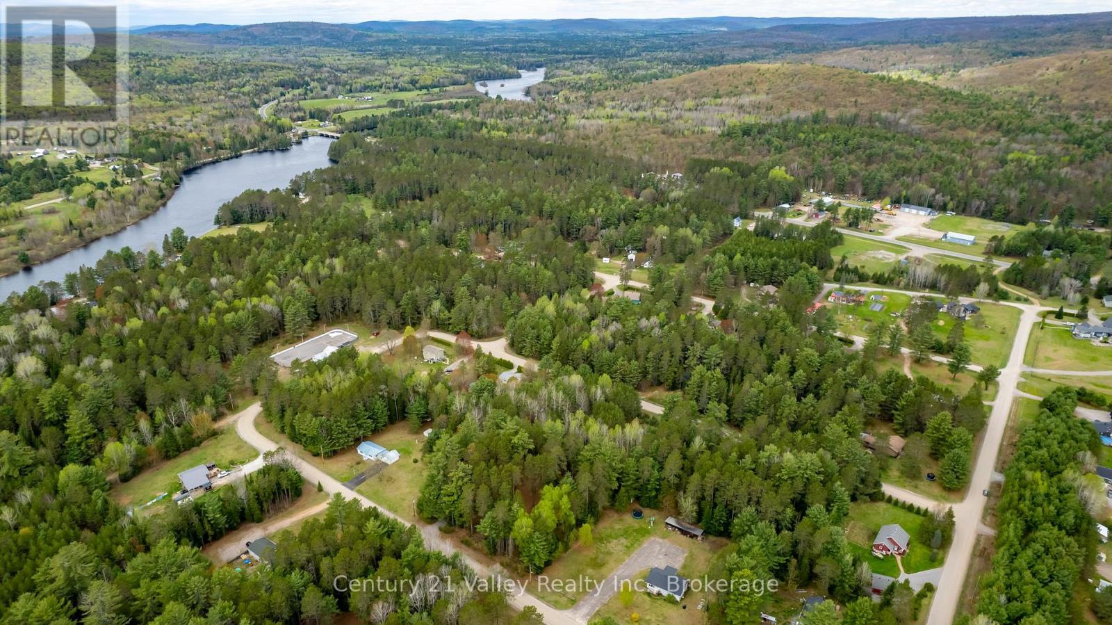 536 Pine Street, Greater Madawaska, Ontario  K0J 2R0 - Photo 23 - X13023640