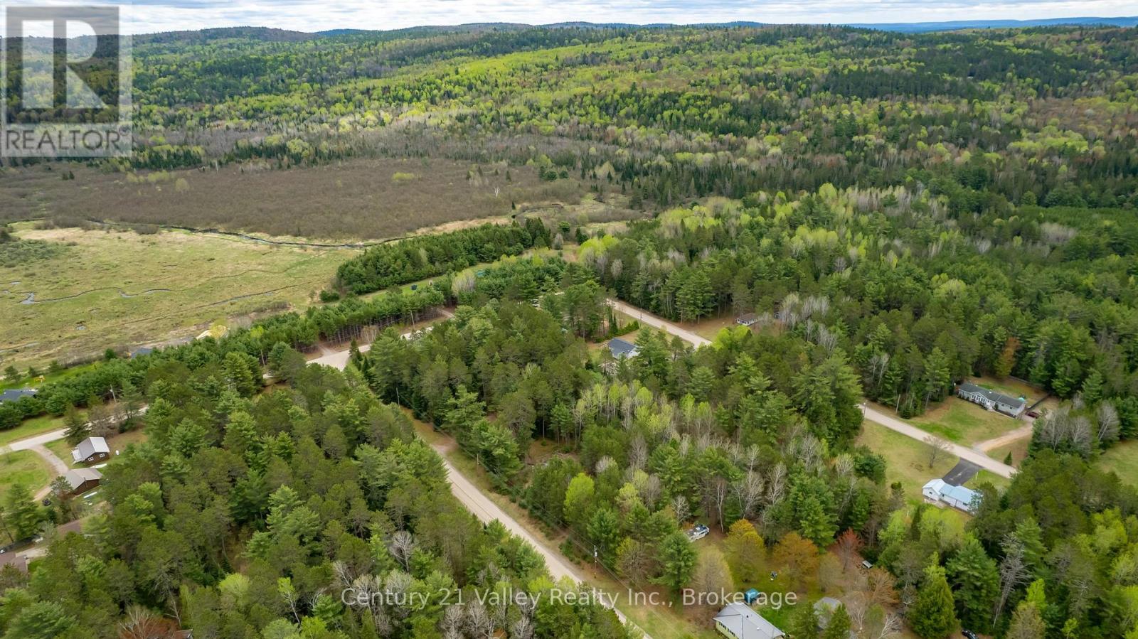 536 Pine Street, Greater Madawaska, Ontario  K0J 2R0 - Photo 32 - X13023640