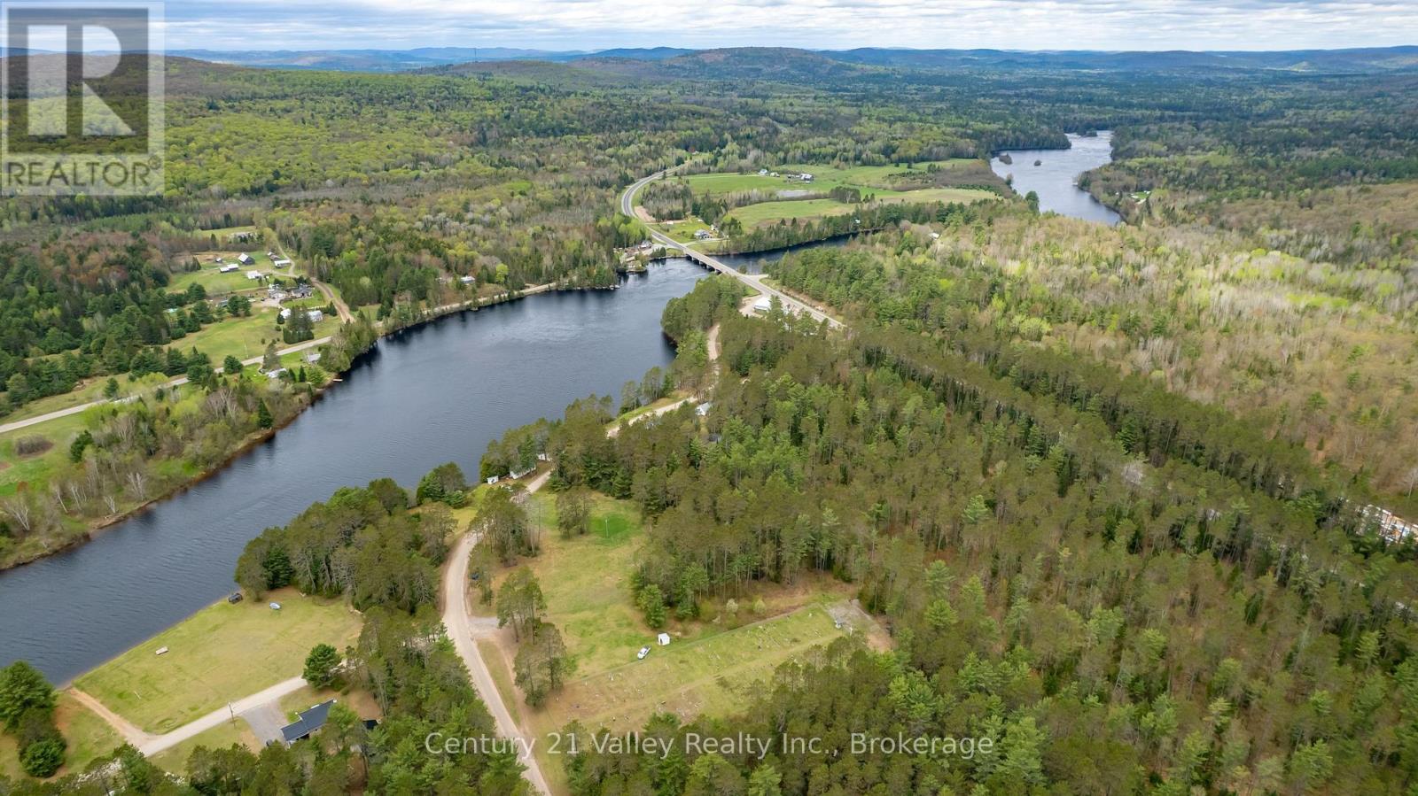 536 Pine Street, Greater Madawaska, Ontario  K0J 2R0 - Photo 33 - X13023640