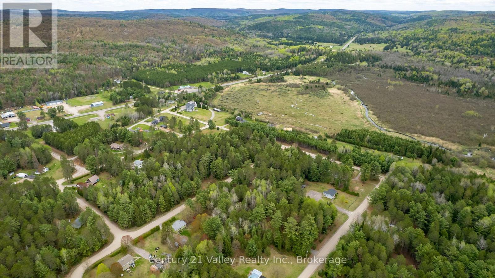 536 Pine Street, Greater Madawaska, Ontario  K0J 2R0 - Photo 36 - X13023640