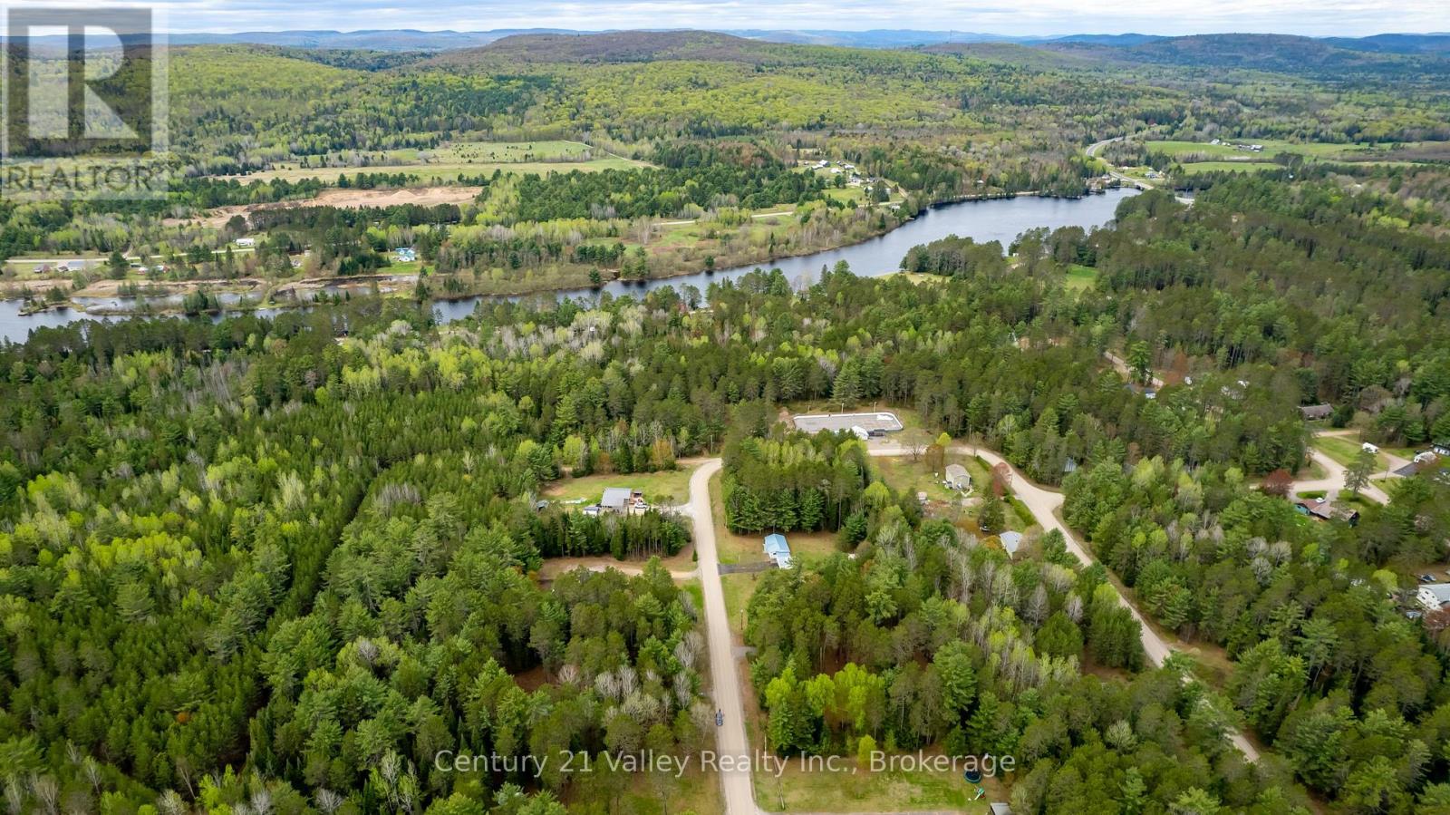 536 Pine Street, Greater Madawaska, Ontario  K0J 2R0 - Photo 37 - X13023640