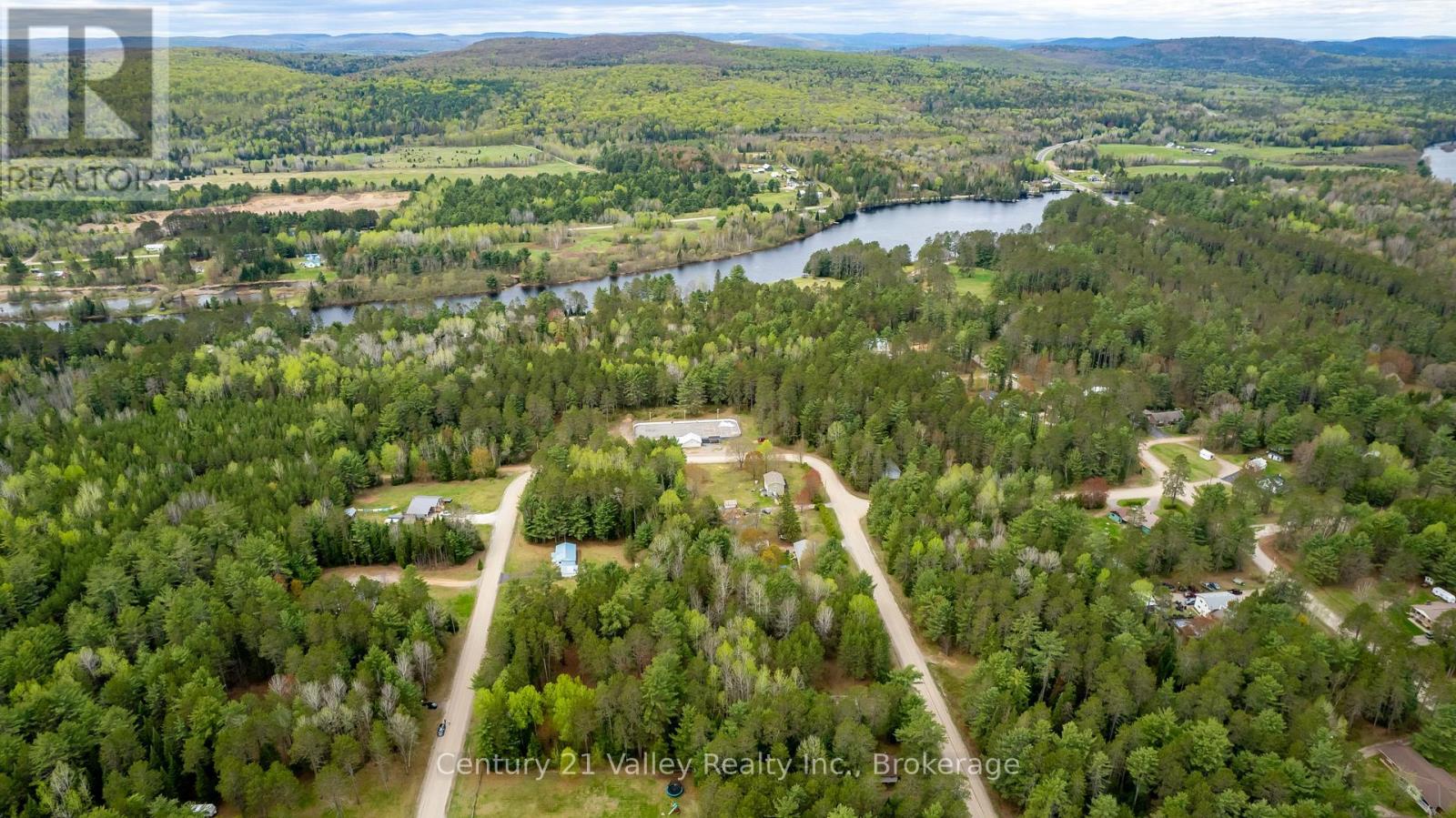 536 Pine Street, Greater Madawaska, Ontario  K0J 2R0 - Photo 38 - X13023640