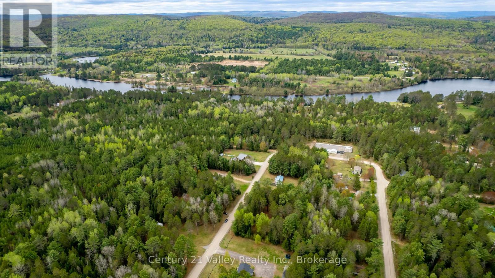 536 Pine Street, Greater Madawaska, Ontario  K0J 2R0 - Photo 39 - X13023640