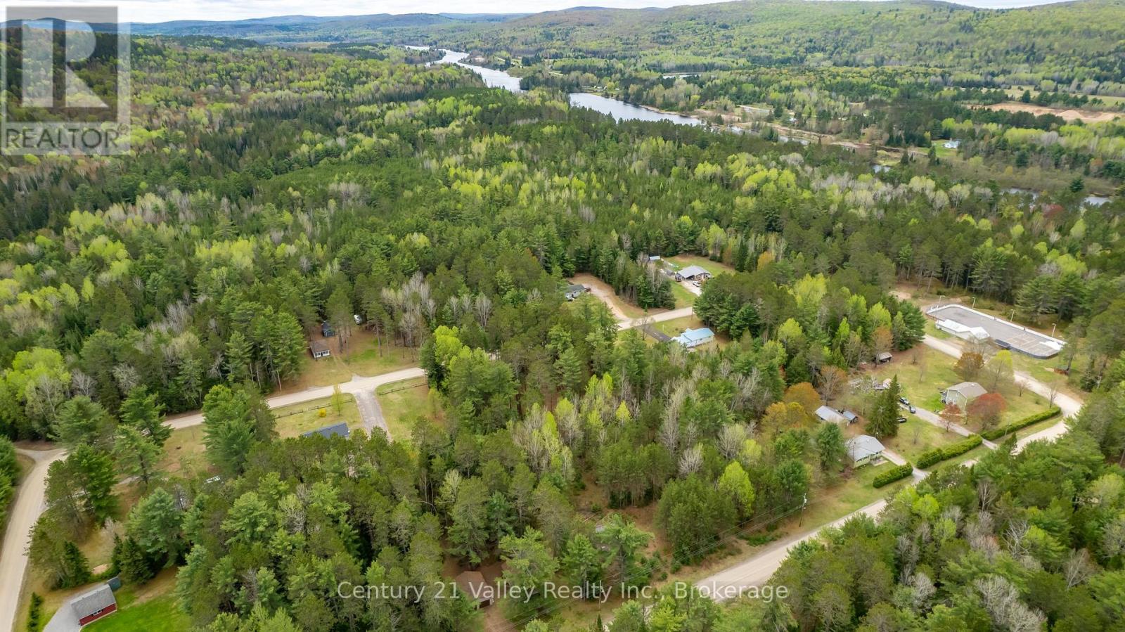 536 Pine Street, Greater Madawaska, Ontario  K0J 2R0 - Photo 45 - X13023640