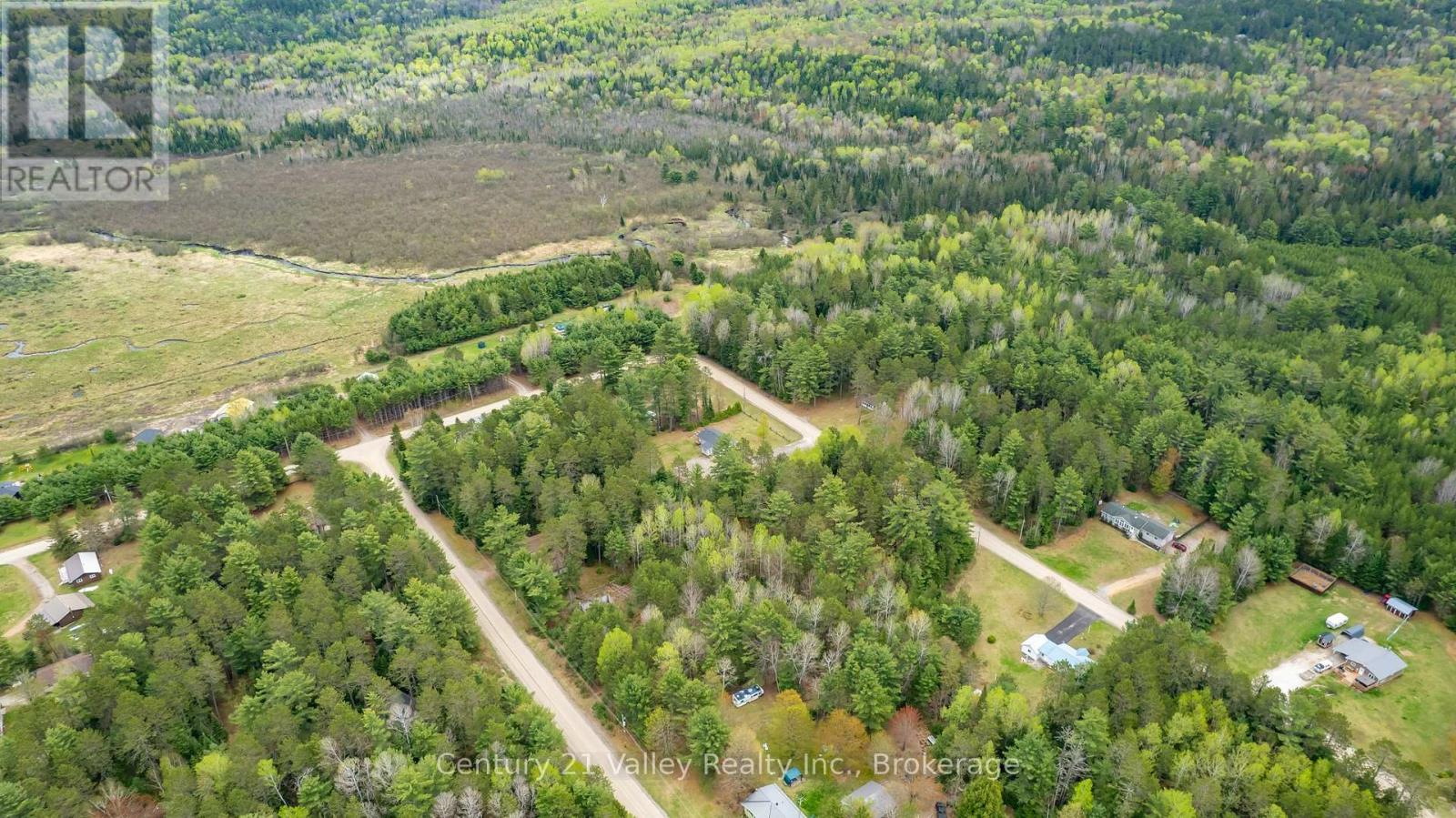 536 Pine Street, Greater Madawaska, Ontario  K0J 2R0 - Photo 8 - X13023640