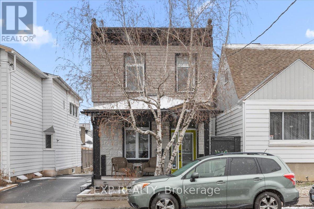 185 Deschamps Avenue, Ottawa, Ontario  K1L 5Z3 - Photo 2 - X13023644