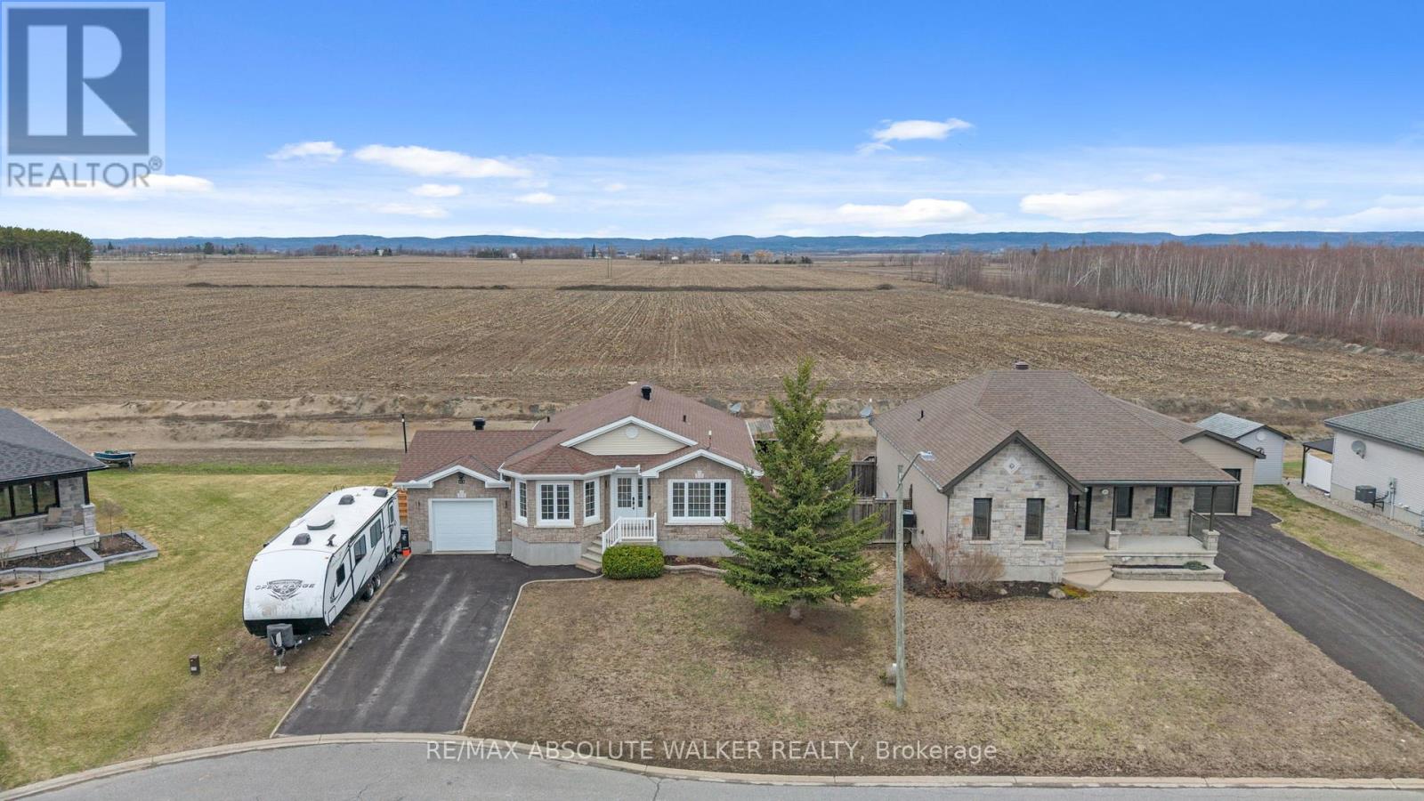 113 Richard Street, Alfred And Plantagenet, Ontario  K0B 1A0 - Photo 2 - X13023754