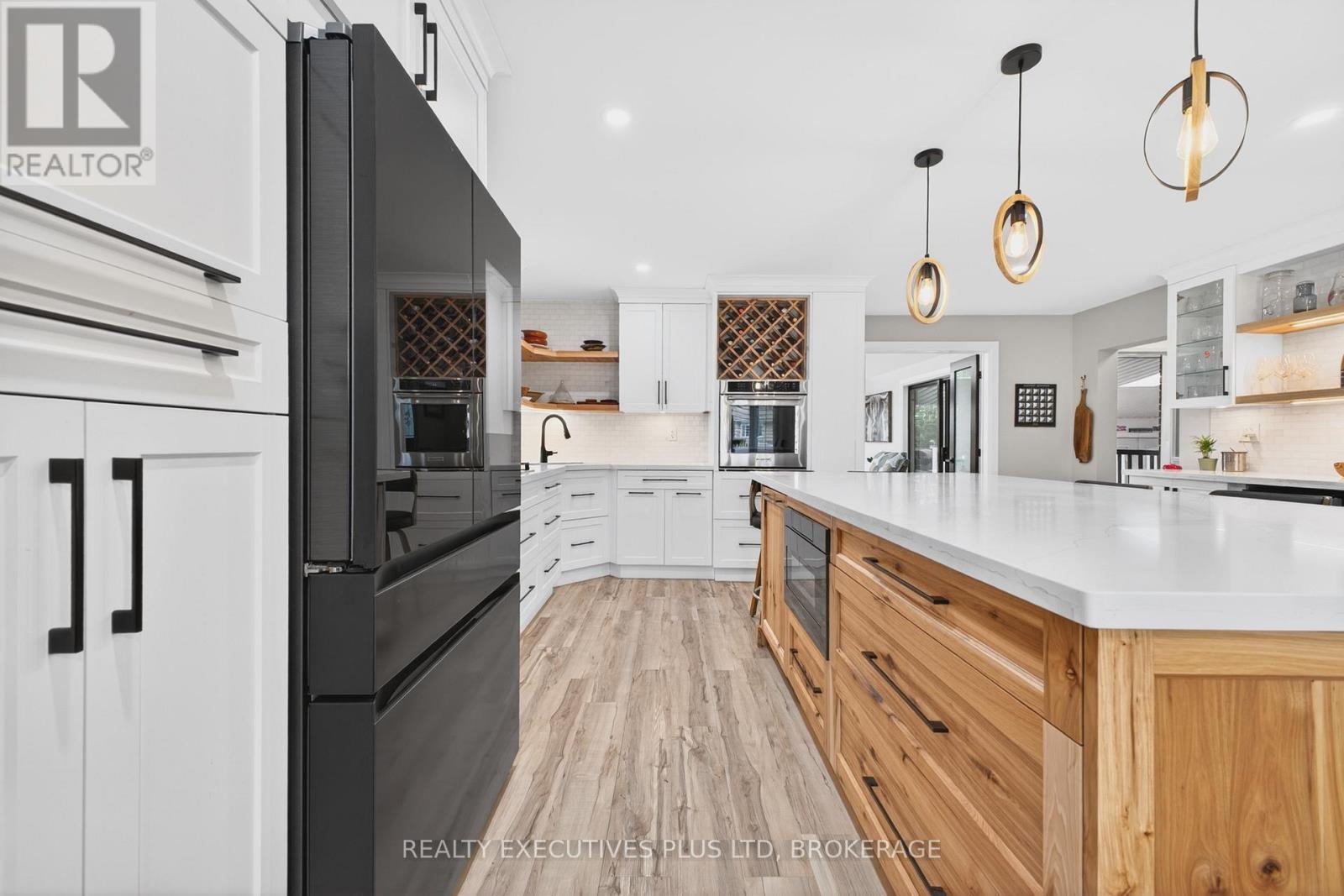 6410 Sherwood Road, Niagara Falls, Ontario  L2E 5M1 - Photo 5 - X13023658