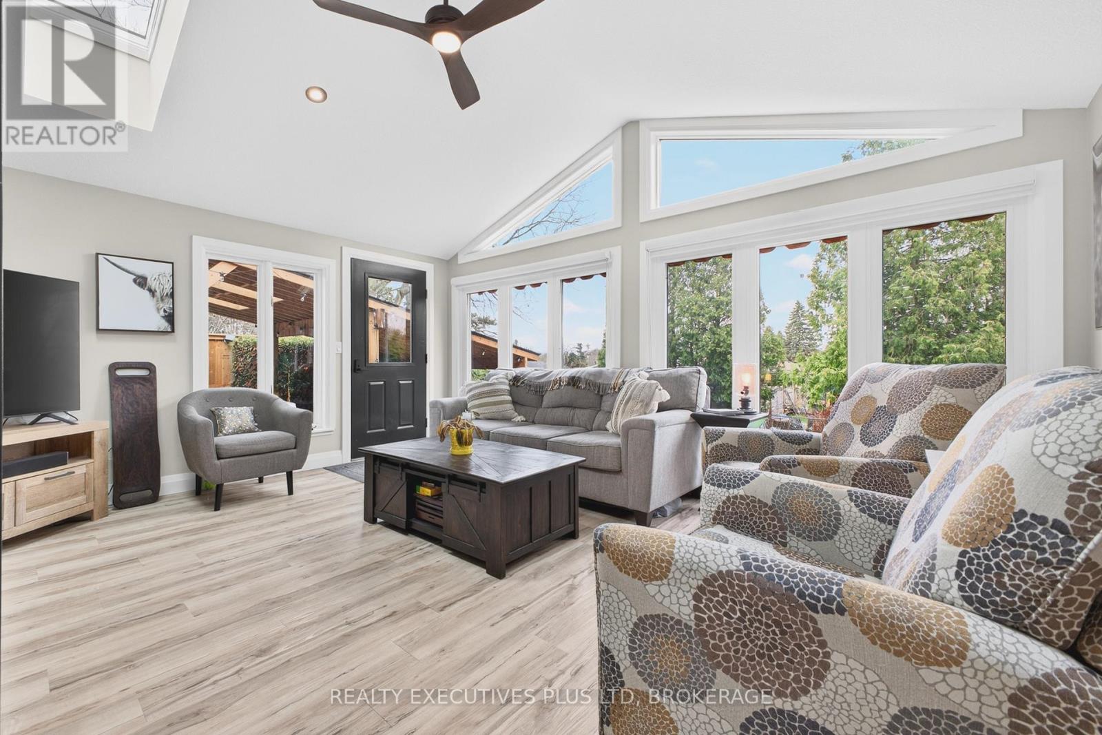 6410 Sherwood Road, Niagara Falls, Ontario  L2E 5M1 - Photo 8 - X13023658