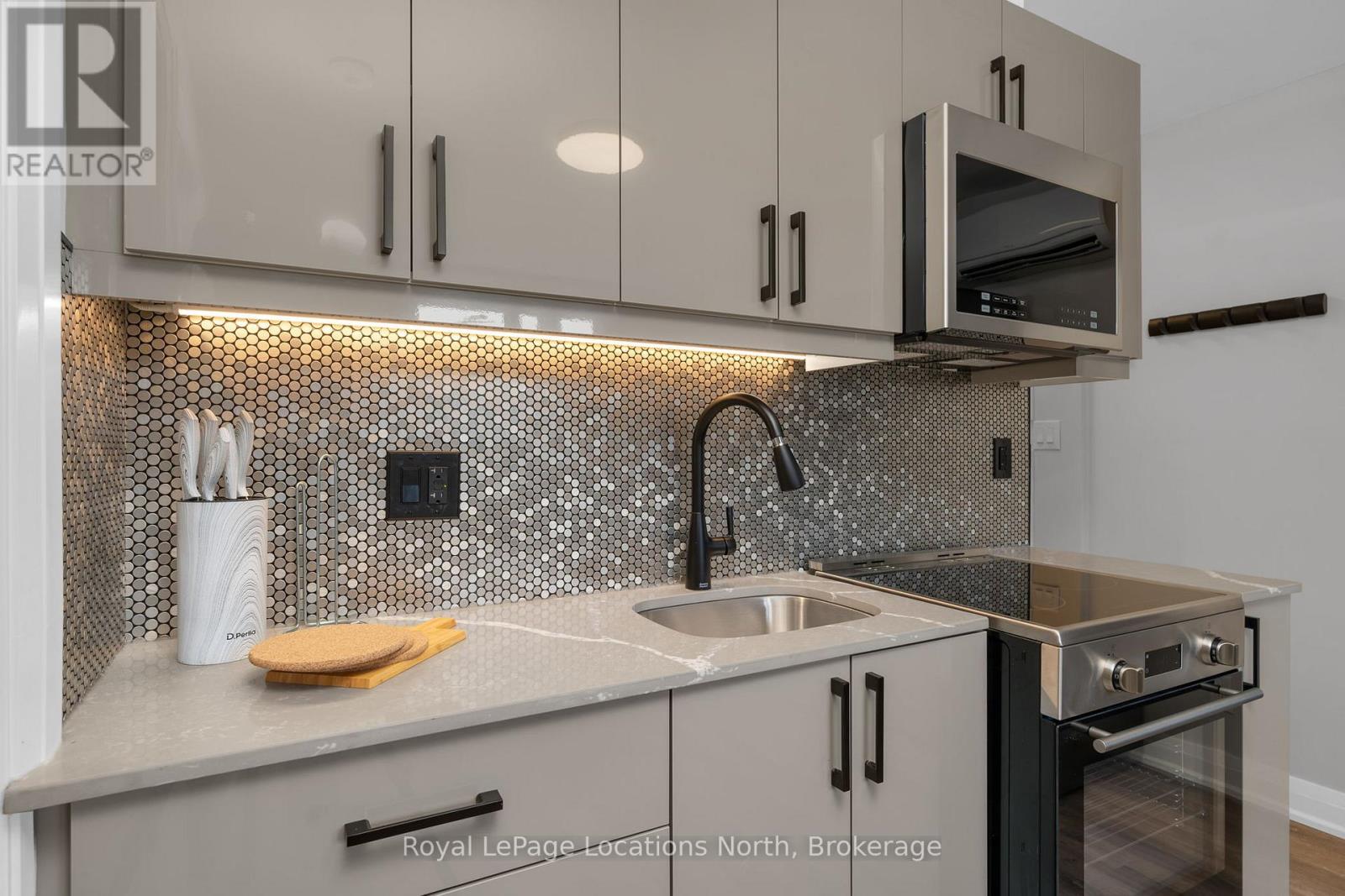 148 Mosley Street, Wasaga Beach, Ontario  L9Z 2K1 - Photo 13 - S13023692