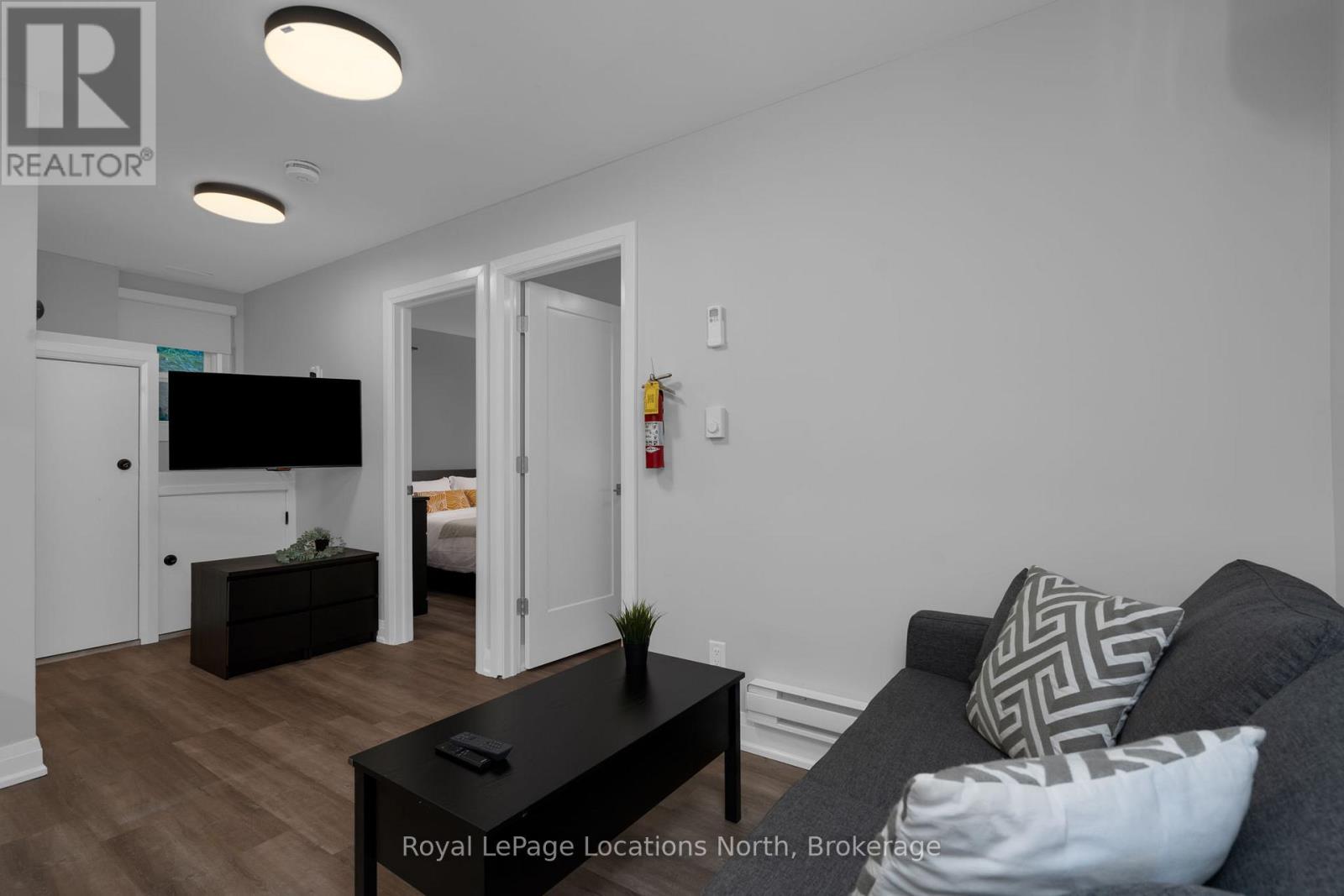 148 Mosley Street, Wasaga Beach, Ontario  L9Z 2K1 - Photo 18 - S13023692