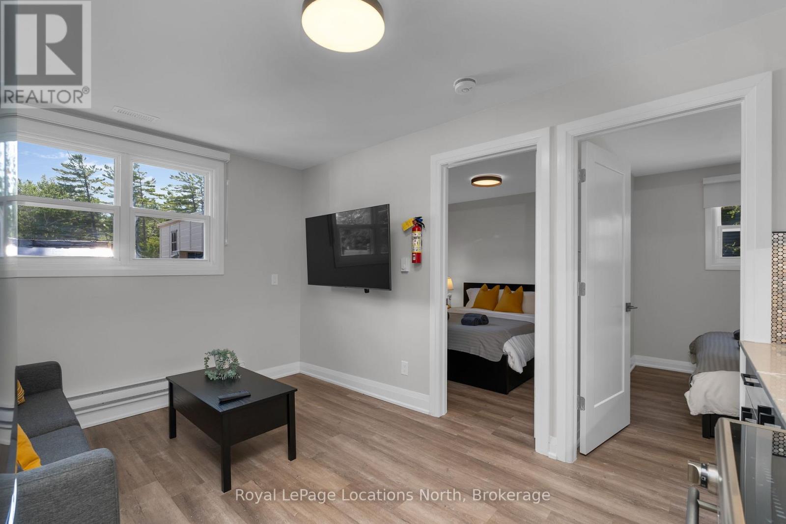 148 Mosley Street, Wasaga Beach, Ontario  L9Z 2K1 - Photo 9 - S13023692