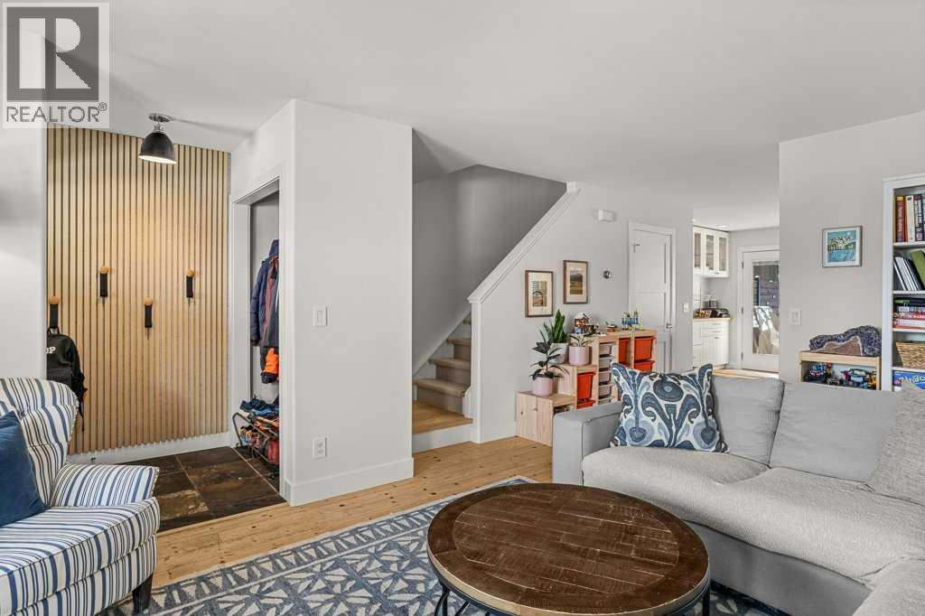 979 Wilson Way, Canmore, Alberta  T1W 2Y9 - Photo 14 - A2299675