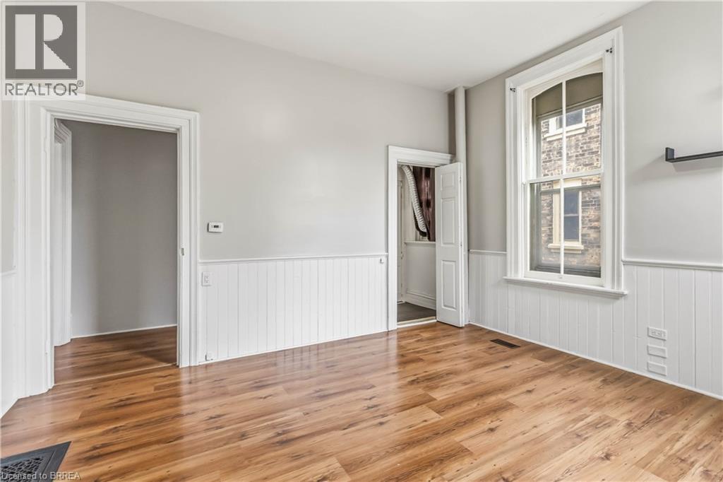 74 Pearl Street, Brantford, Ontario  N3T 3N7 - Photo 15 - 40820943