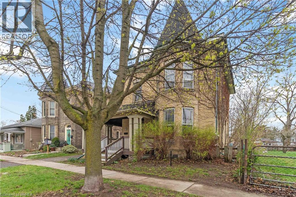 74 Pearl Street, Brantford, Ontario  N3T 3N7 - Photo 3 - 40820943