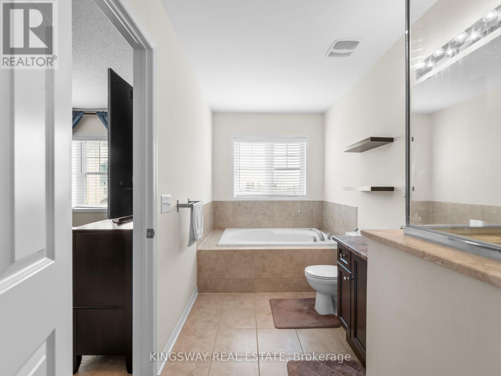 57 Harbourside Drive, Whitby, Ontario  L1N 0H5 - Photo 11 - E13018610