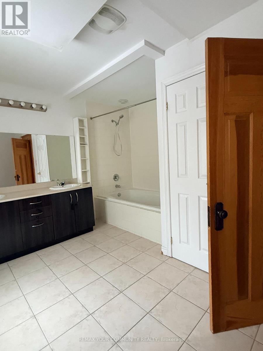 66 Wallace Street, Vaughan, Ontario  L4L 2P4 - Photo 5 - N13022522