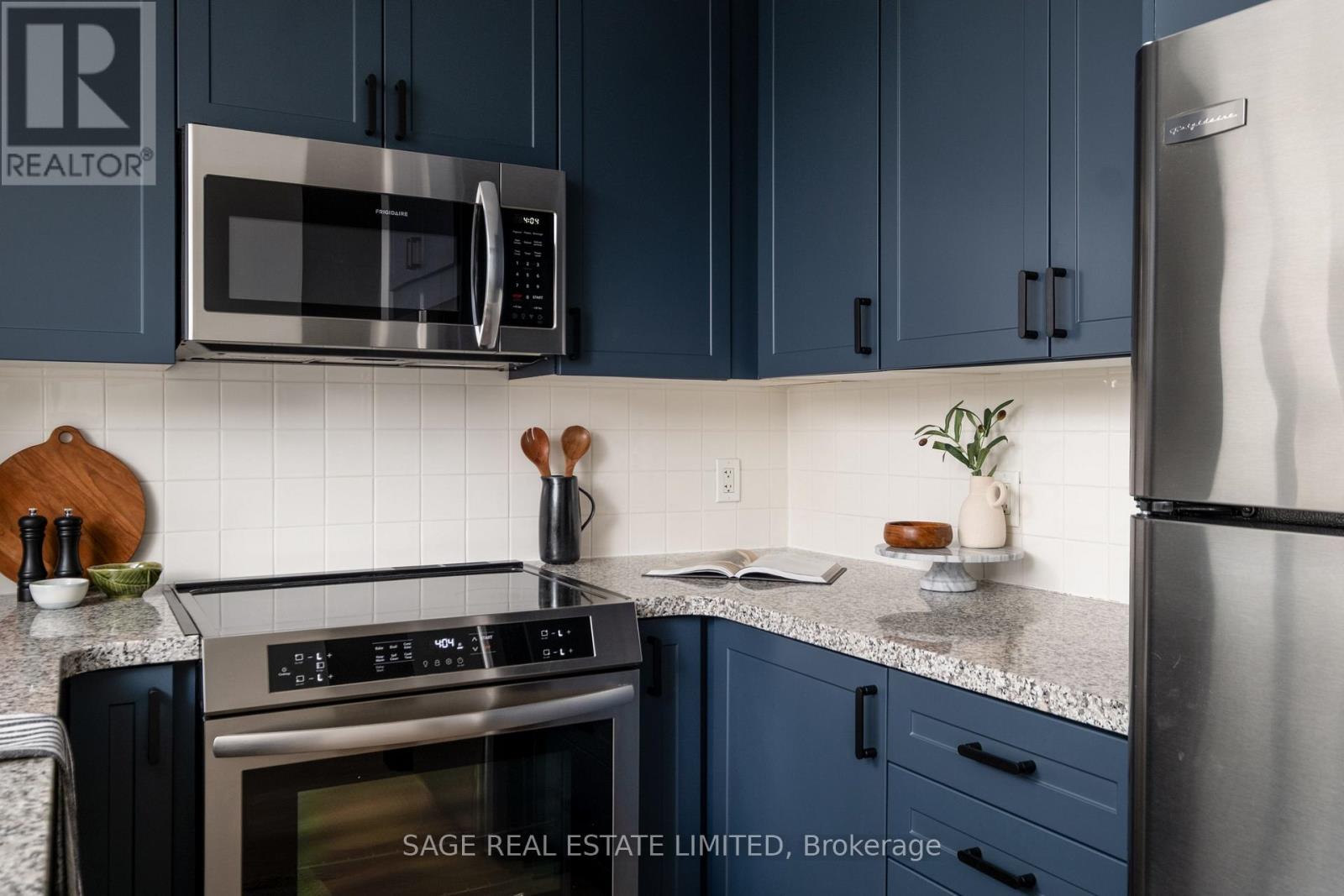 1713 - 85 Bloor Street E, Toronto, Ontario  M4W 3Y1 - Photo 4 - C13023688