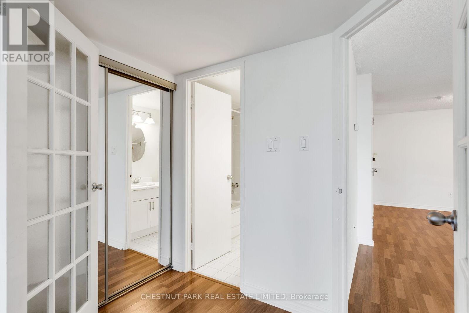 1408 - 1001 Bay Street, Toronto, Ontario  M5S 3A6 - Photo 13 - C13023706