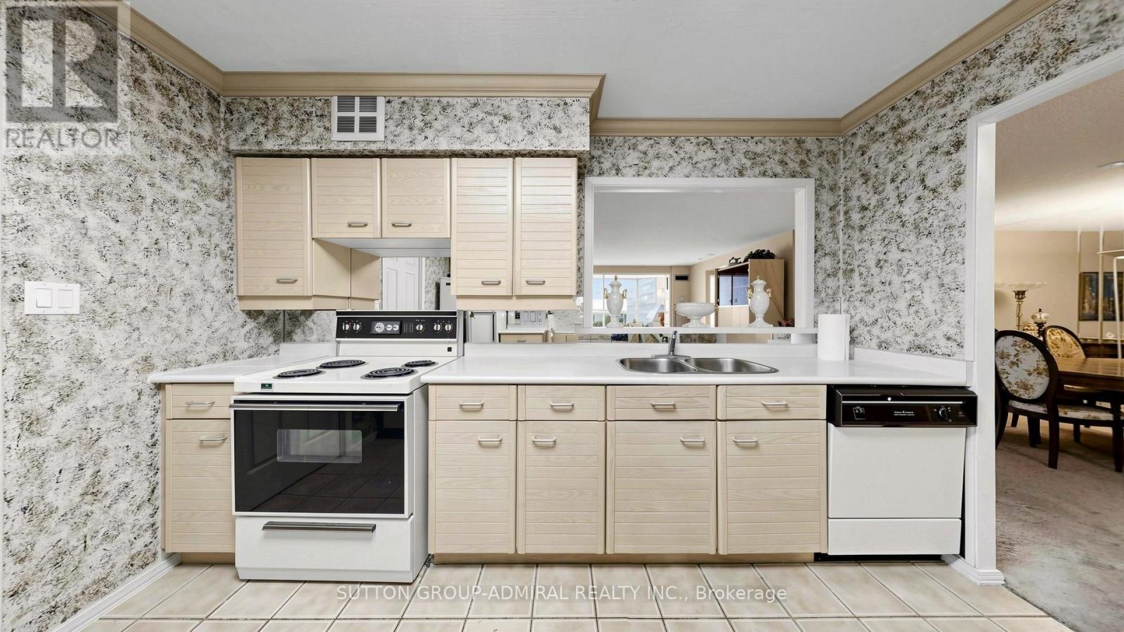 610 - 30 Greenfield Avenue, Toronto, Ontario  M2N 6N3 - Photo 7 - C13023720