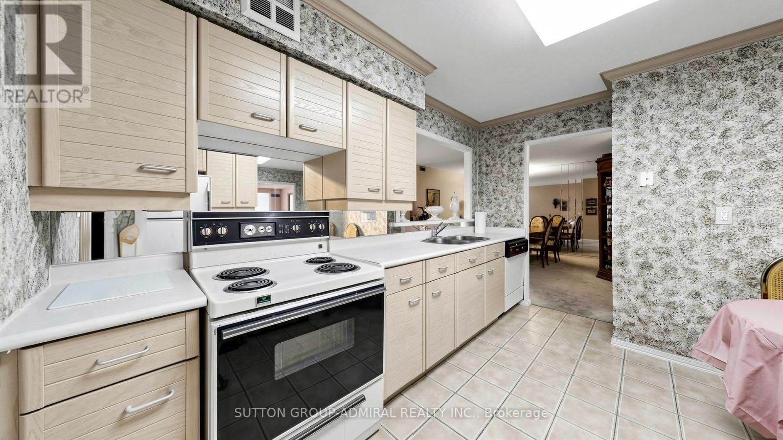 610 - 30 Greenfield Avenue, Toronto, Ontario  M2N 6N3 - Photo 8 - C13023720