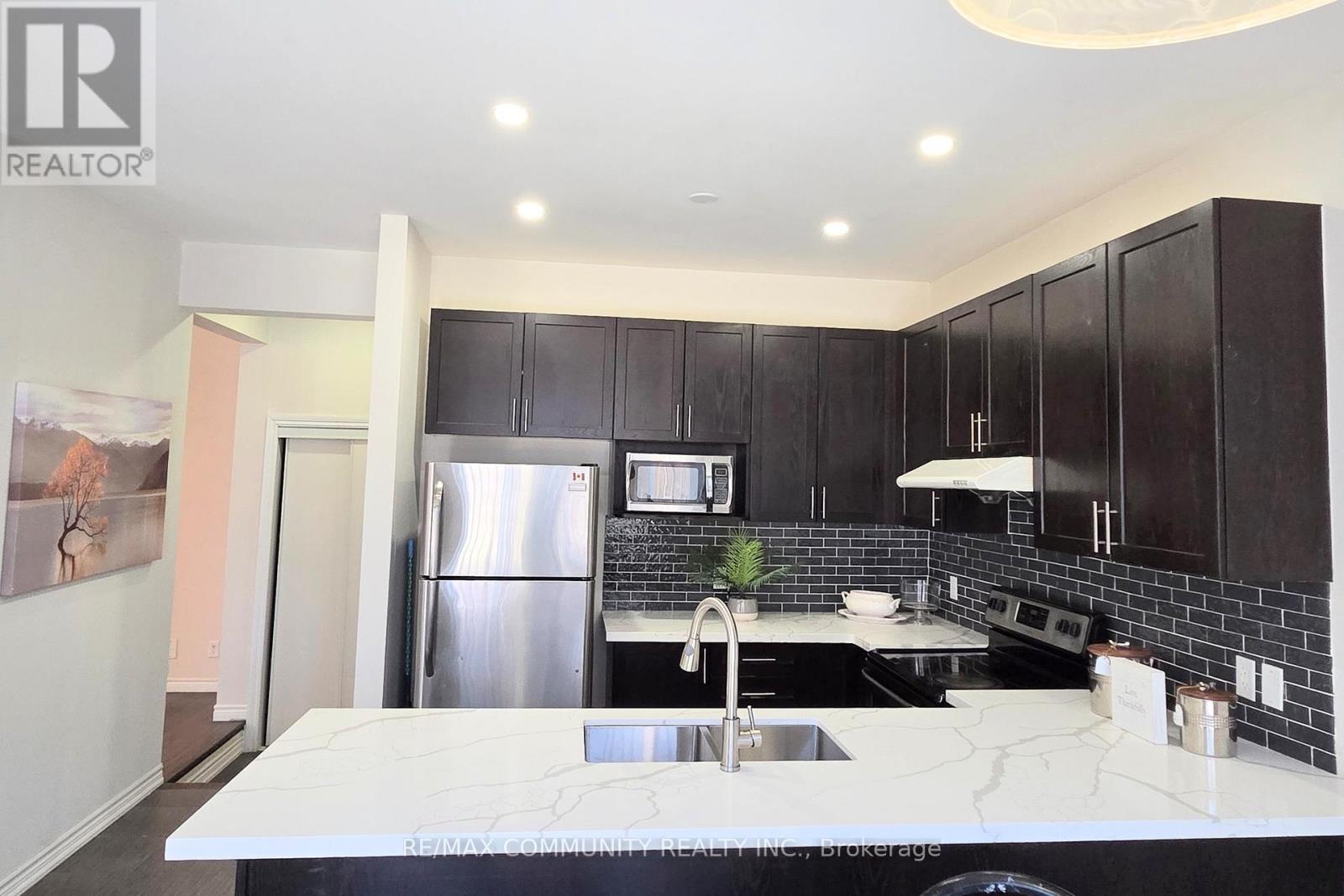 293 Pimlico Drive, Oshawa, Ontario  L1H 7K4 - Photo 10 - E13023632