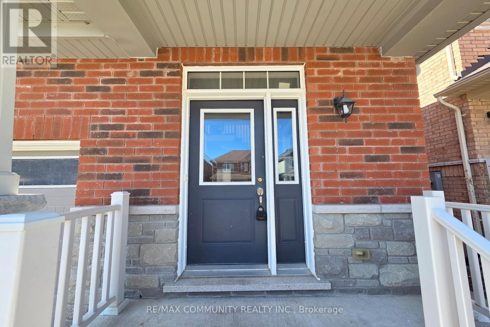 293 Pimlico Drive, Oshawa, Ontario  L1H 7K4 - Photo 3 - E13023632