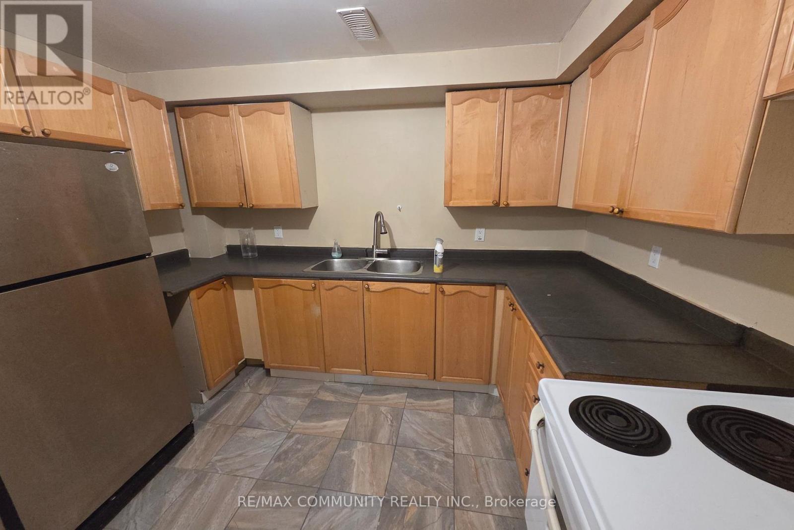 293 Pimlico Drive, Oshawa, Ontario  L1H 7K4 - Photo 33 - E13023632